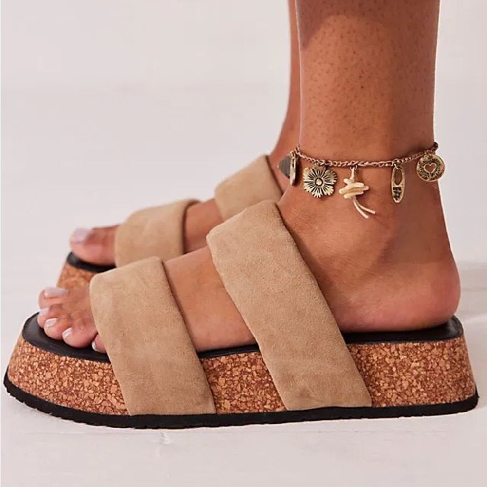 NWT FREE PEOPLE FAIRMOUNT FLARED SANDALS - Picture 2 of 7